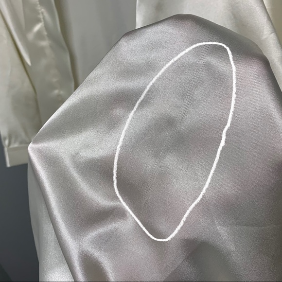 Vintage Intimate Desire Off White Women’s Robe - Picture 8 of 11